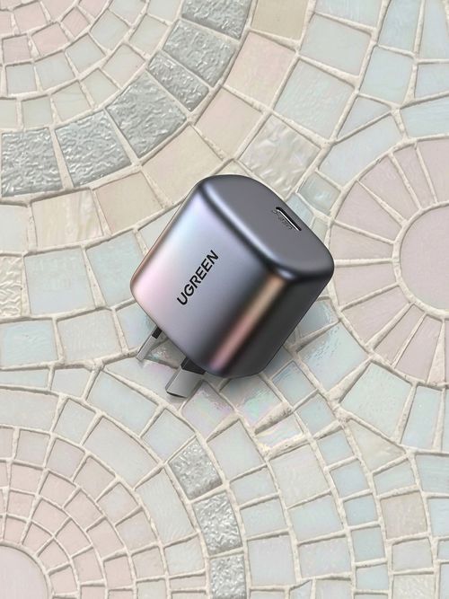 Mini 30W USB-C charger 