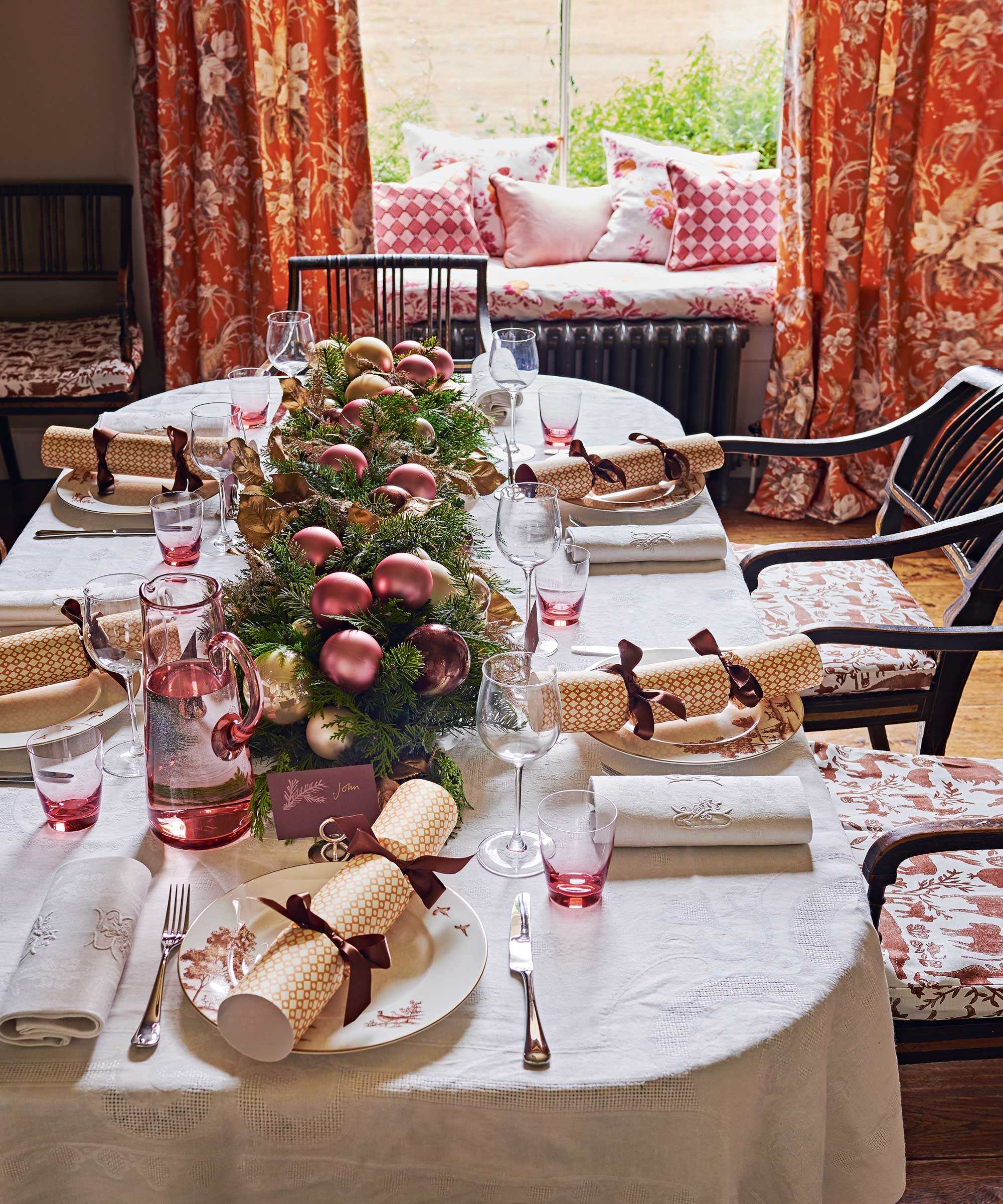Christmas-dining-ideas-Adrian-Briscoe