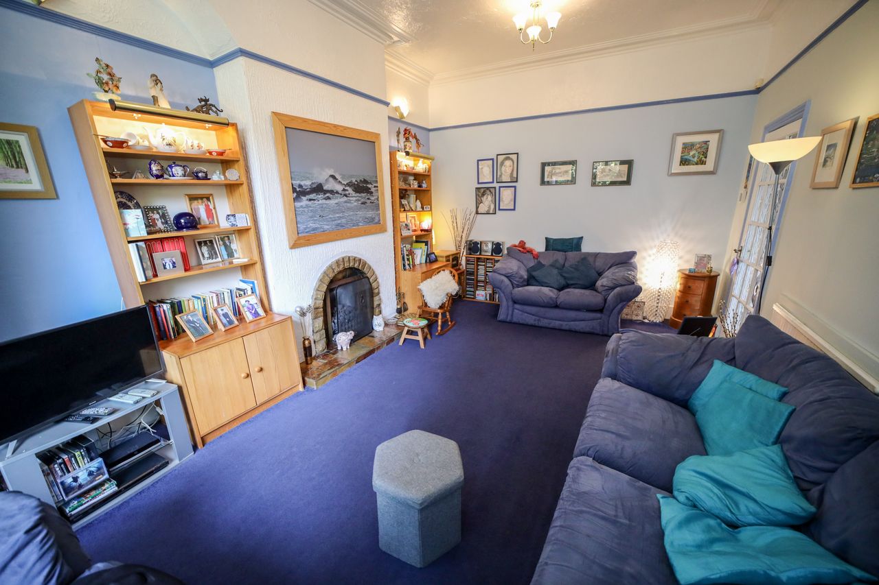 The lrage open living space
