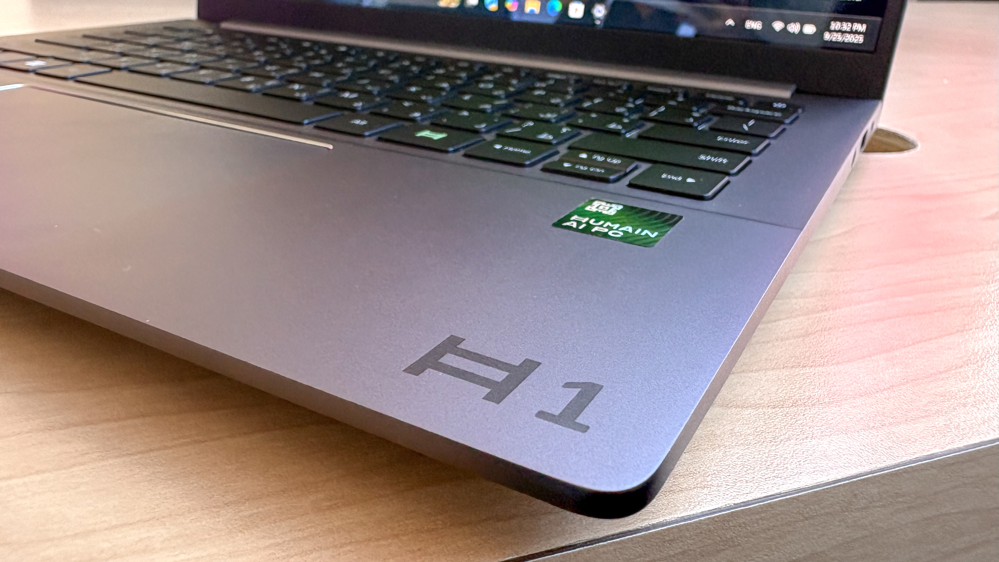 Humain Horizon Pro laptop on table