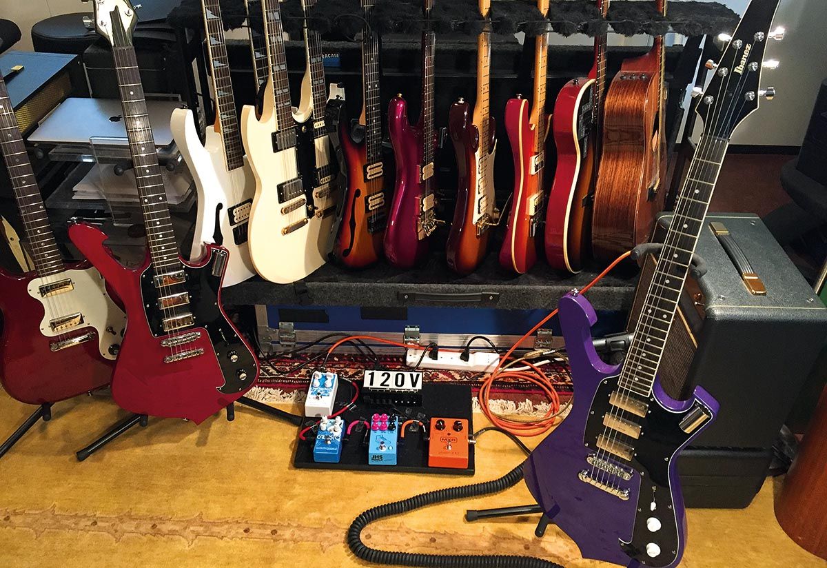 Home Rigs of the Stars: What Do Guitar Heroes Play When They’re Off the ...