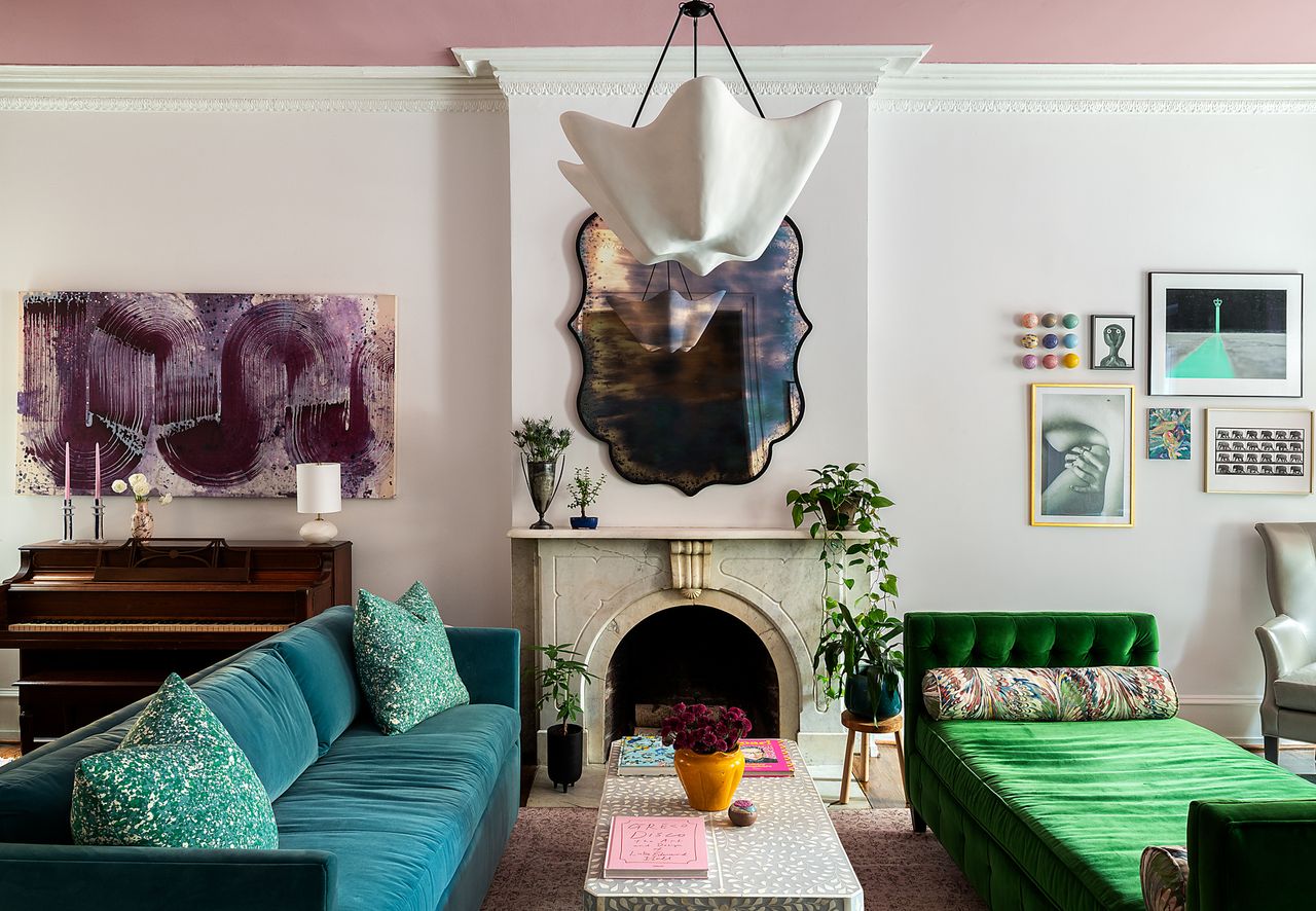 Green Couch Living Room Ideas — 5 Ways to Style Around a Sofa | Livingetc