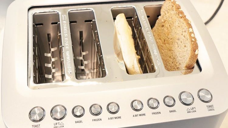 Breville Smart Toaster BTA840XL being tested in writer's home