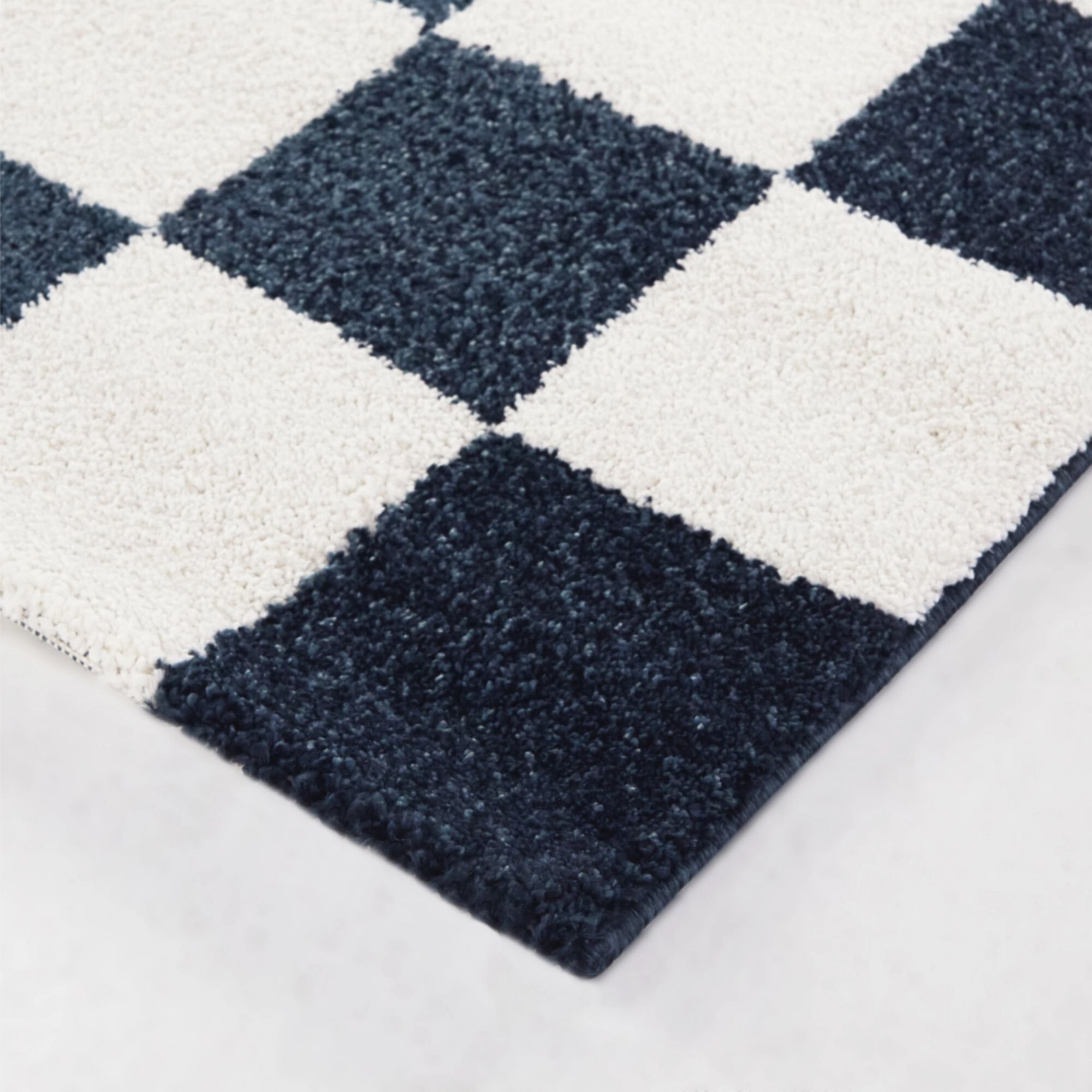 checkered area rug 