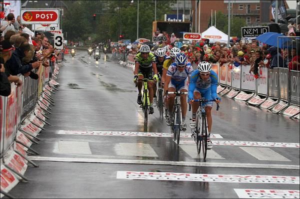 The break reaches stage one's finishing circuits.