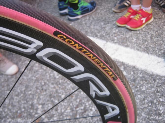 Quintana's bike even featured pink tubular tyres