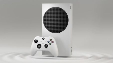 Xbox Series S standing up with Xbox Series S controller