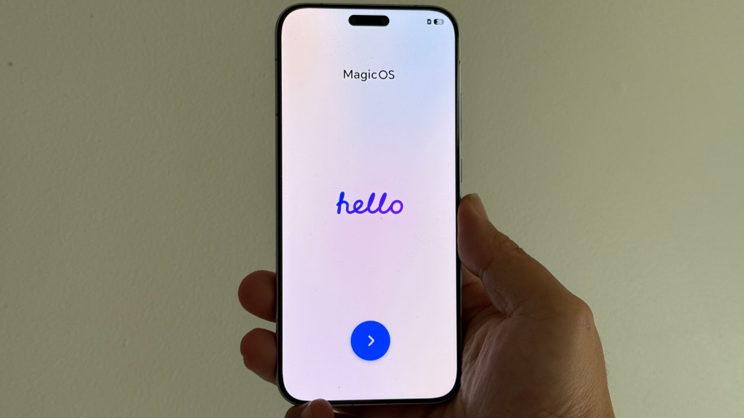 Honor Magic 8 Pro setup screen with hello and Magic OS texts displayed