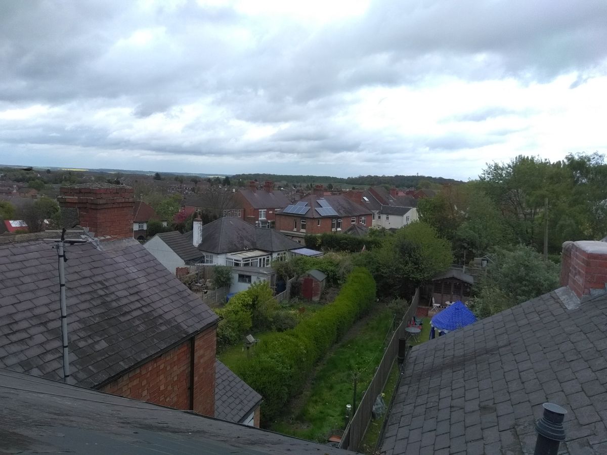 This image &ndash; when compared with the previous one &ndash; shows how the Swift 2 struggles to effectively "read" two different shots, despite the conditions being similar. The sky isn't overexposed here but the rest of the image is too dark.