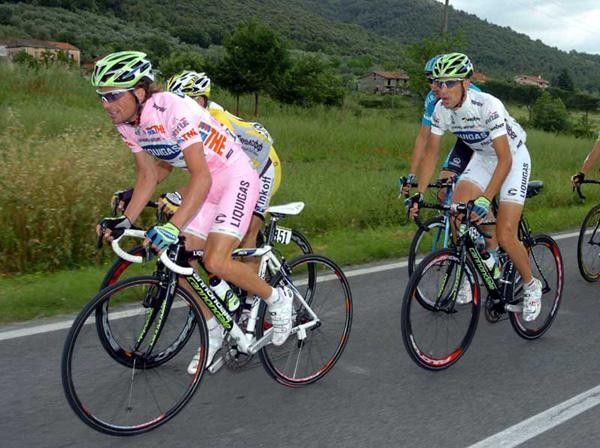 Danilo Di Luca (Liquigas) rides in Rosa.