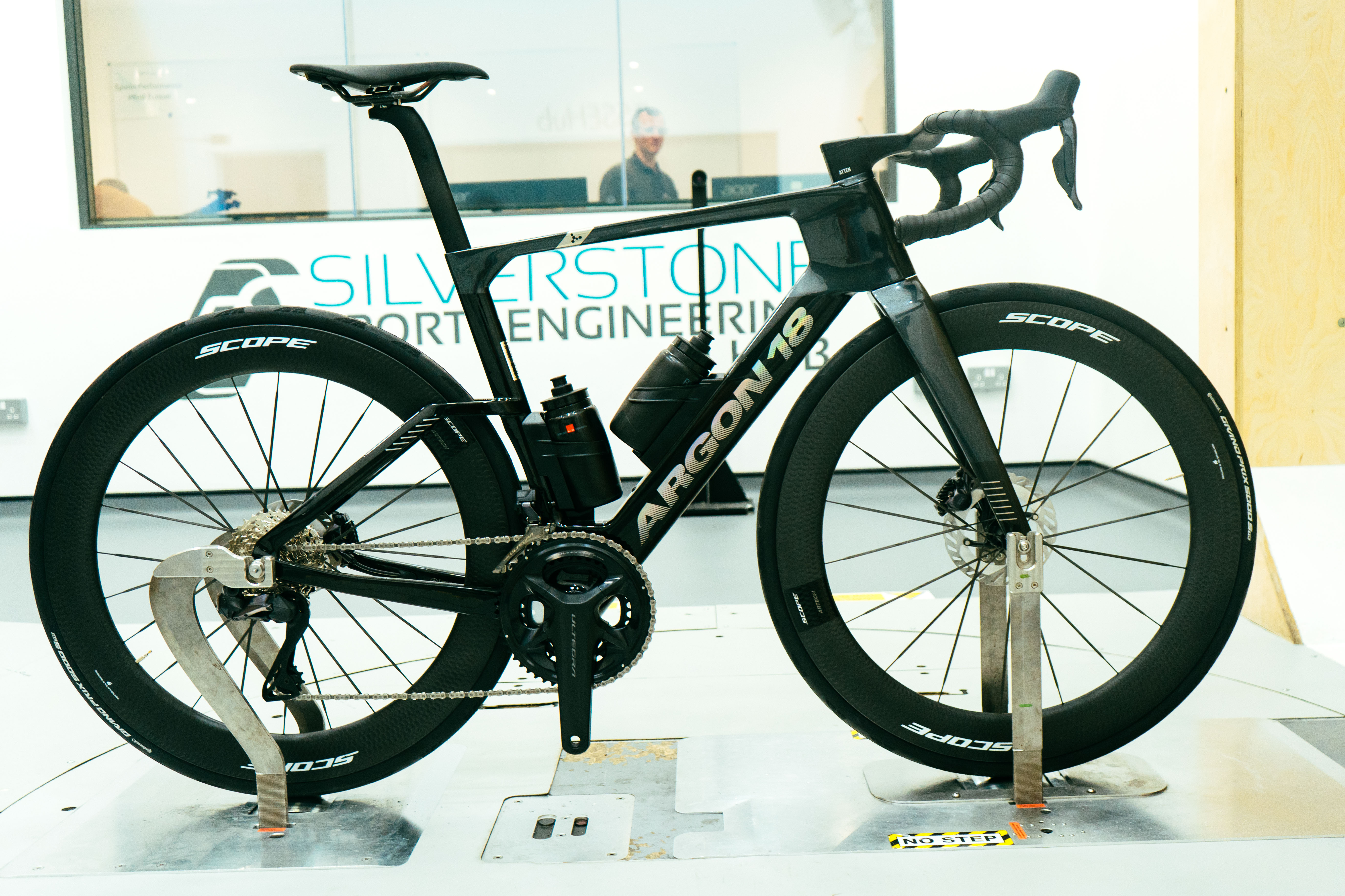 Wind tunnel wheels test
