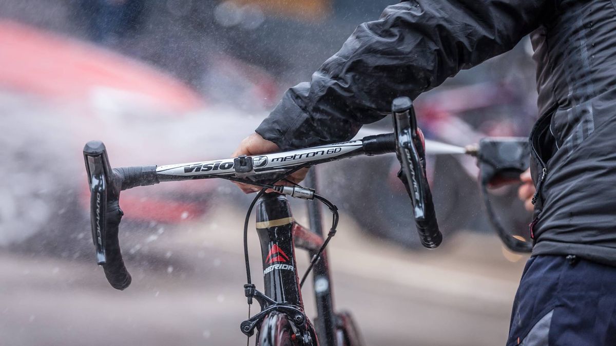 Some riders on the team have been tiding black bikes during the team camp