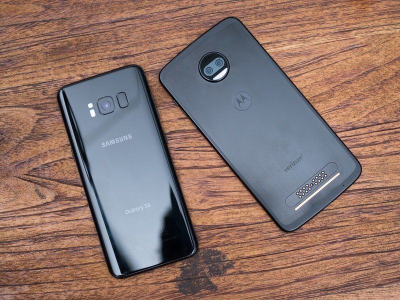 Moto Z2 Force vs. Galaxy S8
