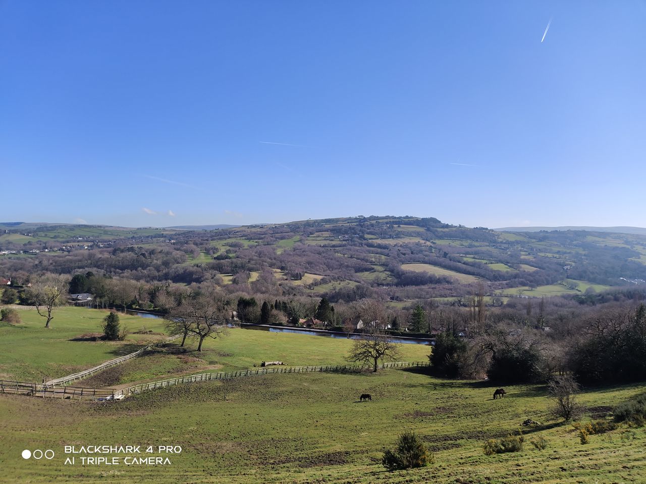Xiaomi Black Shark 4 Pro camera sample showing a landscape