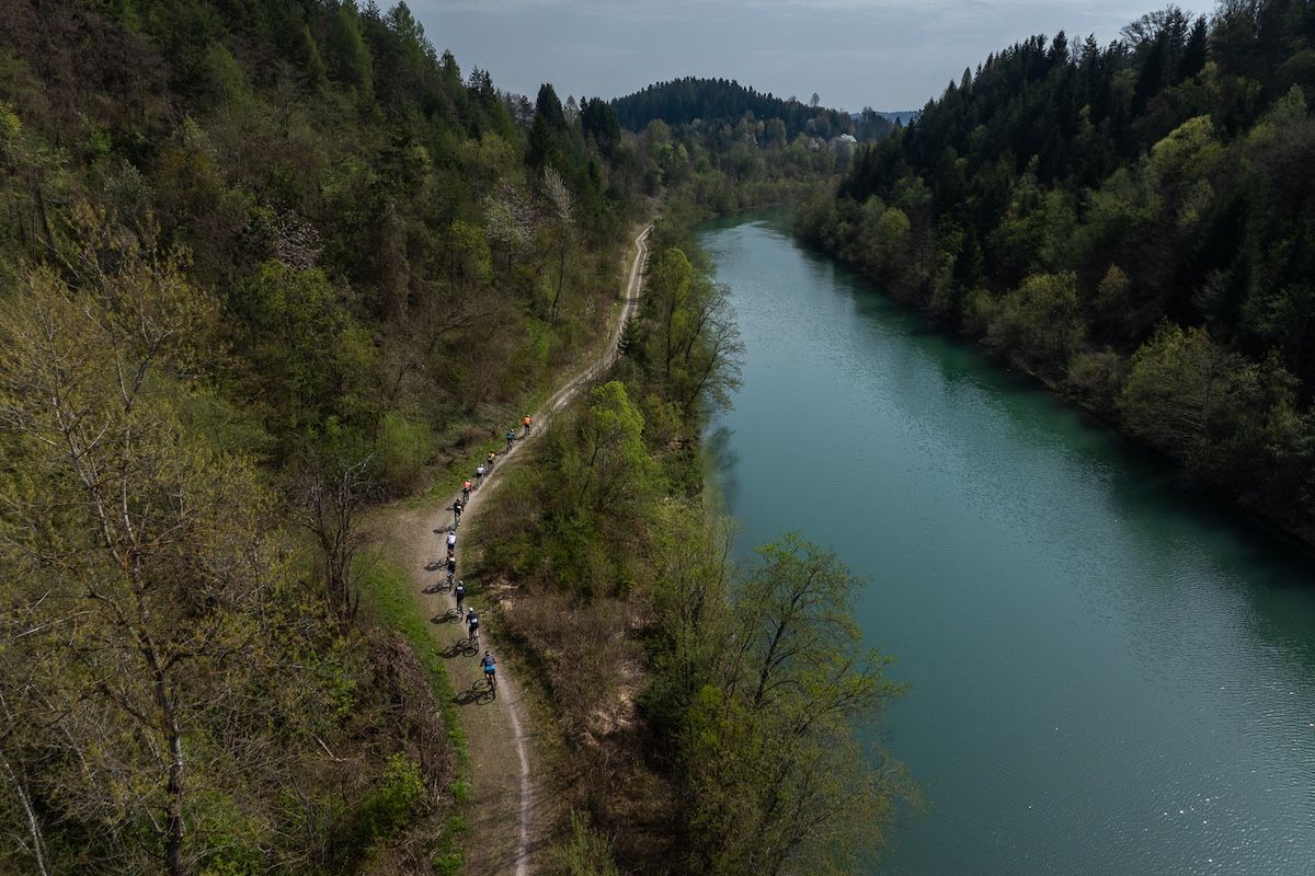UCI Gravel World Series – Nicole Frain keeps winning streak rolling in Wörthersee as Jordan Habets claims victory in photo finish