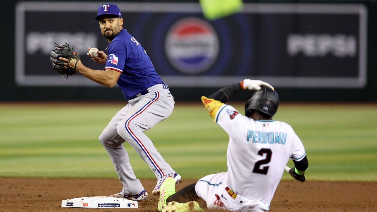 World Series 2023: How to Watch, Stream Rangers vs. Diamondbacks Without  Cable - CNET