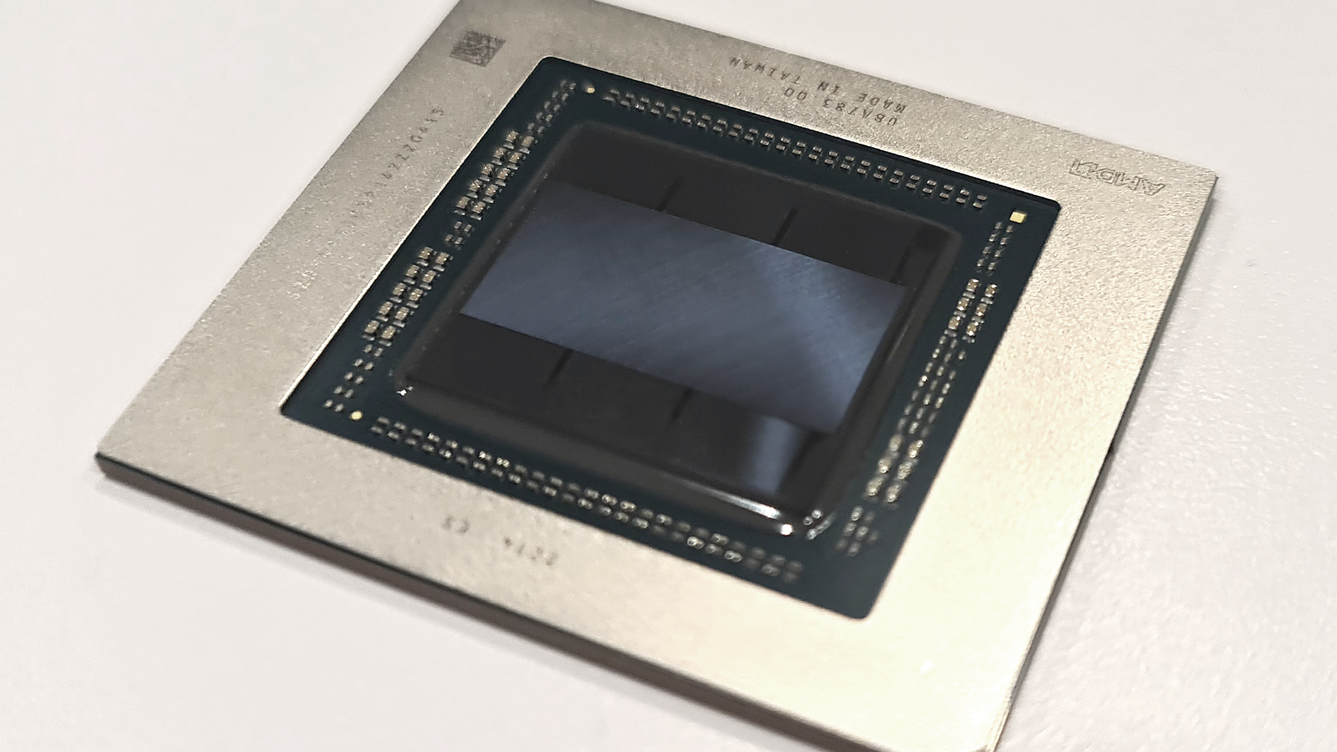 AMD's Navi 31 GPU with chiplets visible