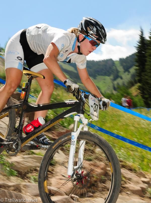 Chloe Woodruff (Crank Bros) gets her weight back on the descent