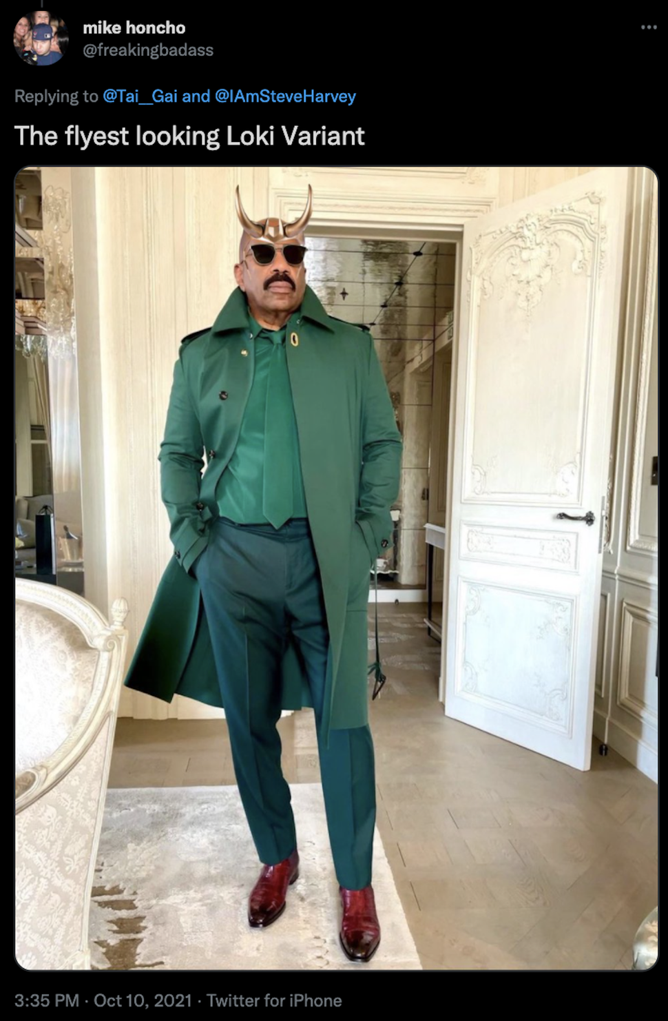 Steve Harvey Dropped A Fire Pic Of Himself Dressed In A Green Suit, And ...