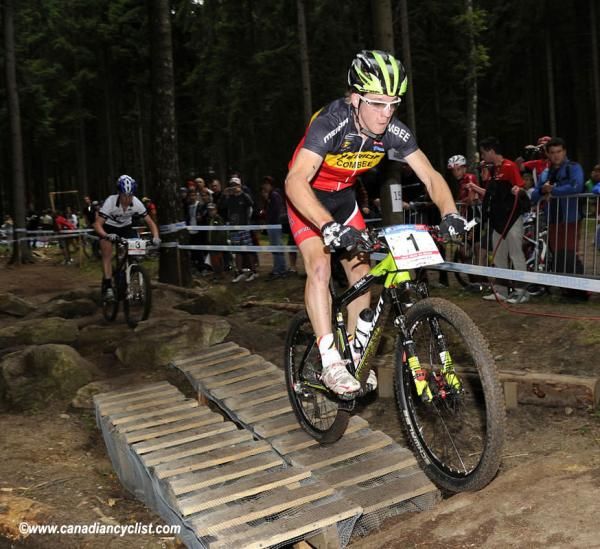 Jens Schuersman leads Anton Cooper on the first lap