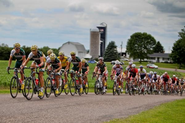 Kelly Benefits takes up riding tempo on the front.