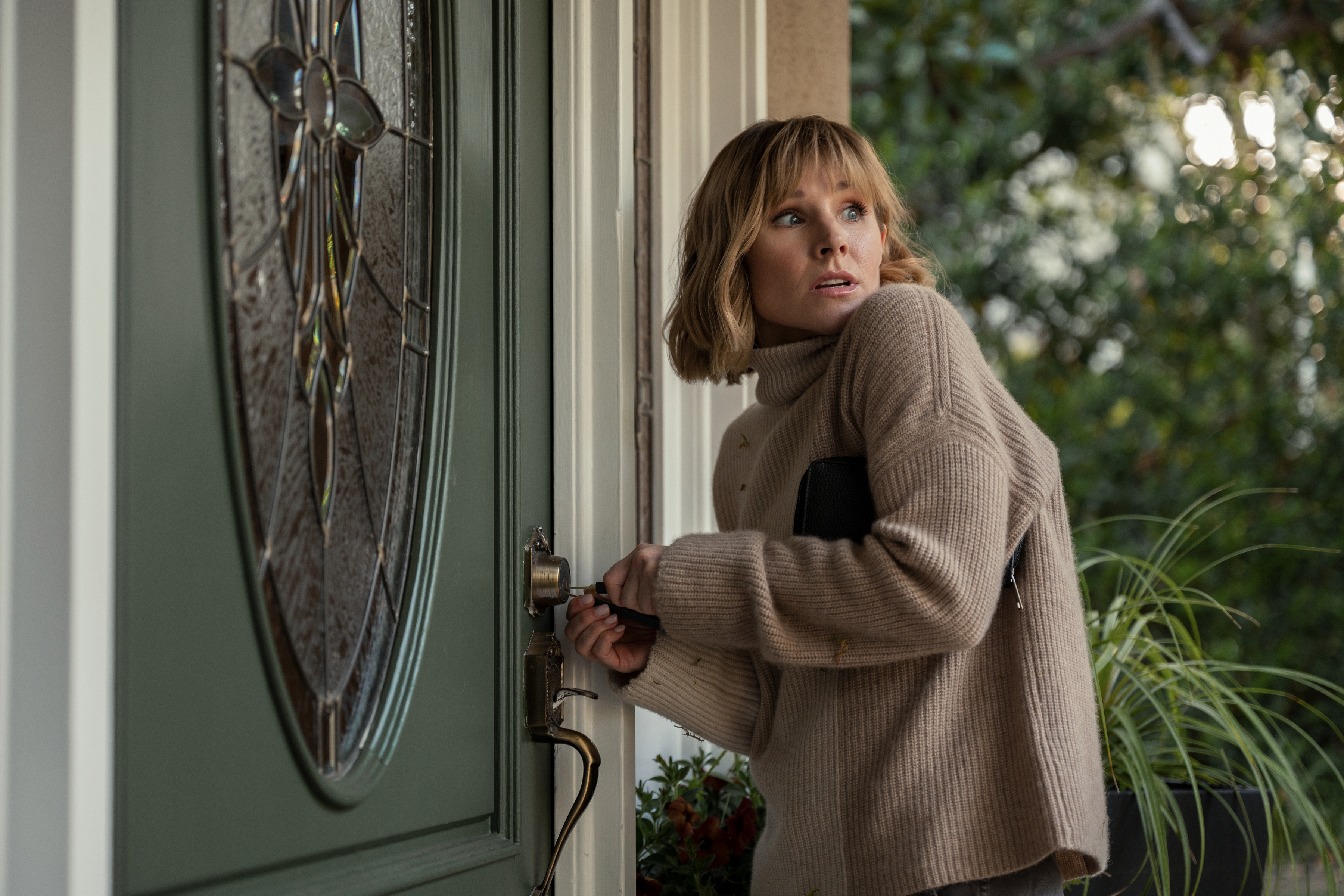 TV tonight, Kristen Bell as Anna.