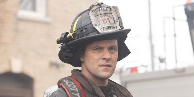 Chicago Fire Showrunner Talks Casey's Future After His Big News And ...