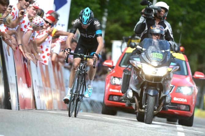 Chris Froome (Sky) solos to victory on Ax 3 Domaines