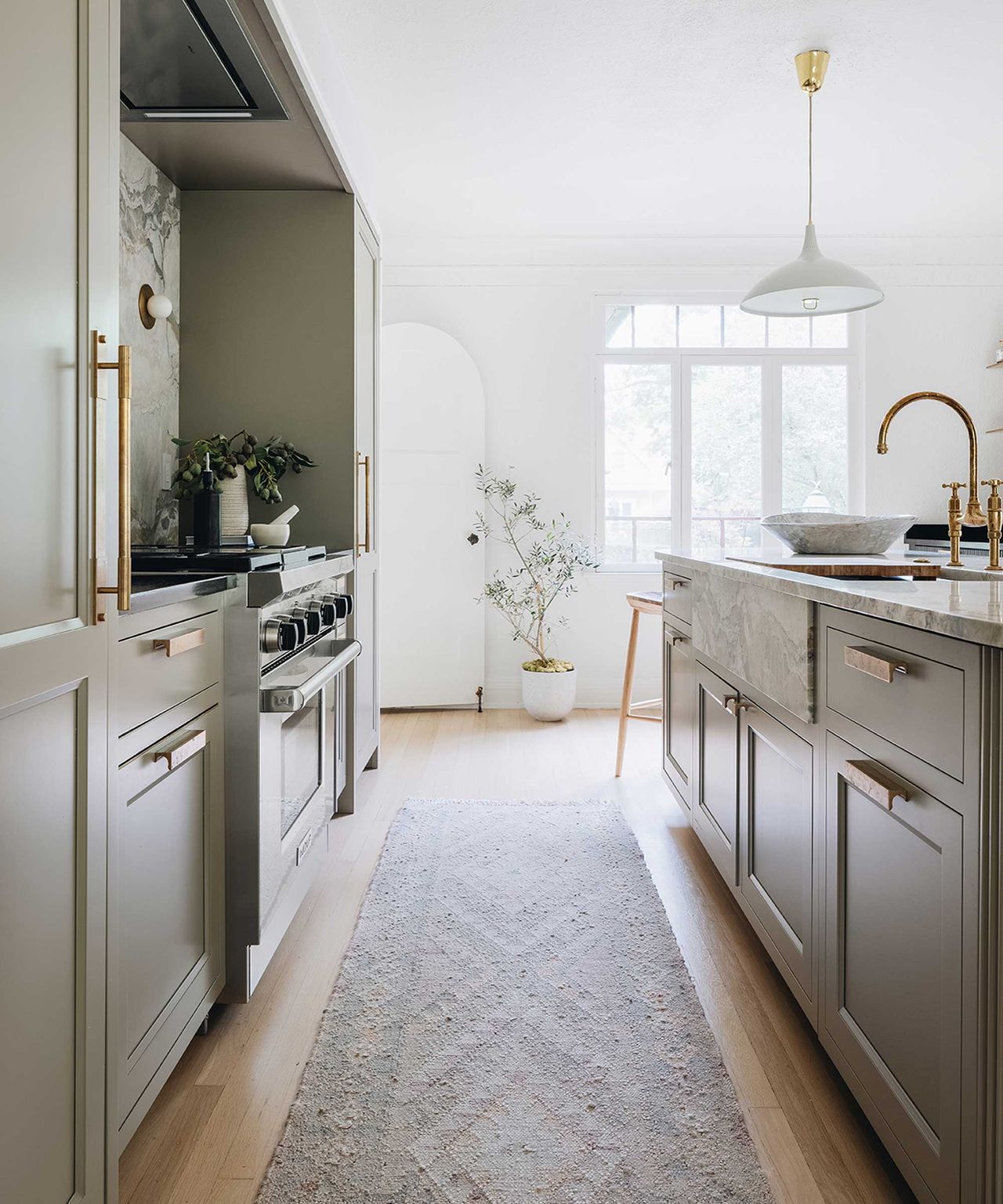 View of 5 rules for a clutter-free kitchen, from a professional organizer ...