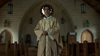 MIDNIGHT MASS (L to R) HAMISH LINKLATER as FATHER PAUL in episode 101 of MIDNIGHT MASS