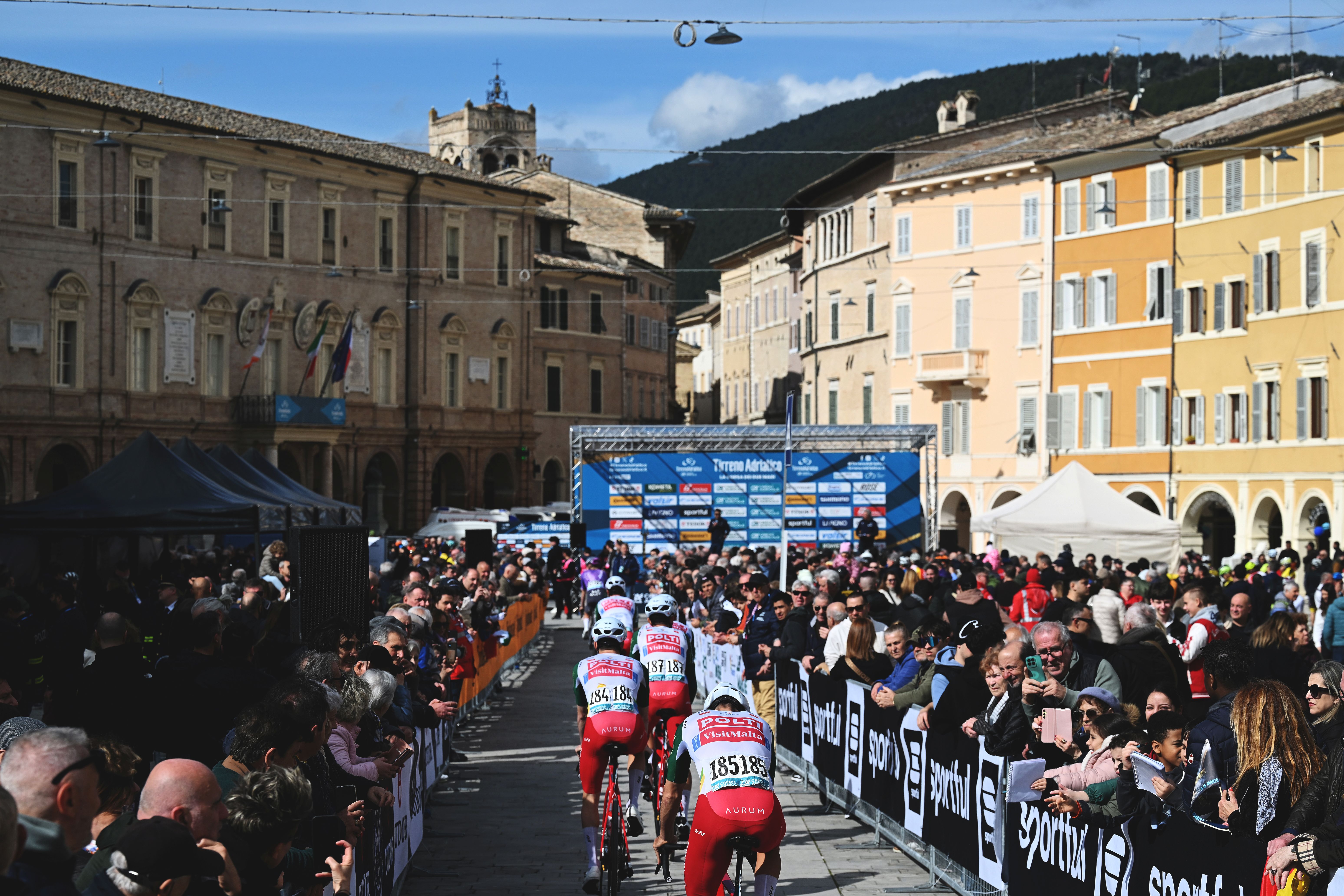 Tirreno-Adriatico stage 6 LIVE - Second GC day in a row as the fight for blue hots up