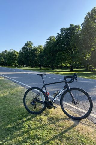 Cervélo R5 at the roadside during a test ride