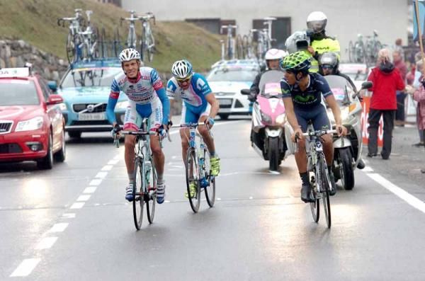 Alessandro De Marchi (Giacattoli Androni-Venezuela), Jan Barta (NetApp) and Andrey Amador near the finish line