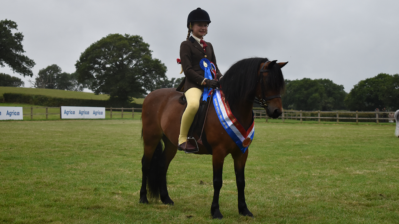 Coppinshill Commemoration nets RIHS mini M&amp;amp;M supreme championship