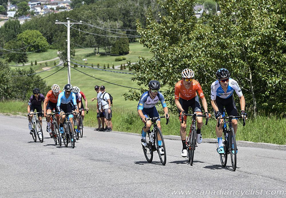 The two chase groups about to merge