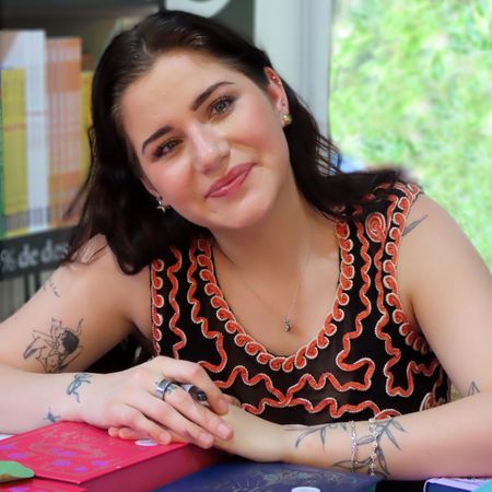 Writer Lauren Roberts at the Madrid&acute;s Book Fair at Retiro Park on 1 June 2025