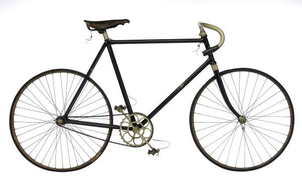 Giovanni Tommaselli claimed Bianchi's first professional victory in 1899 aboard this machine
