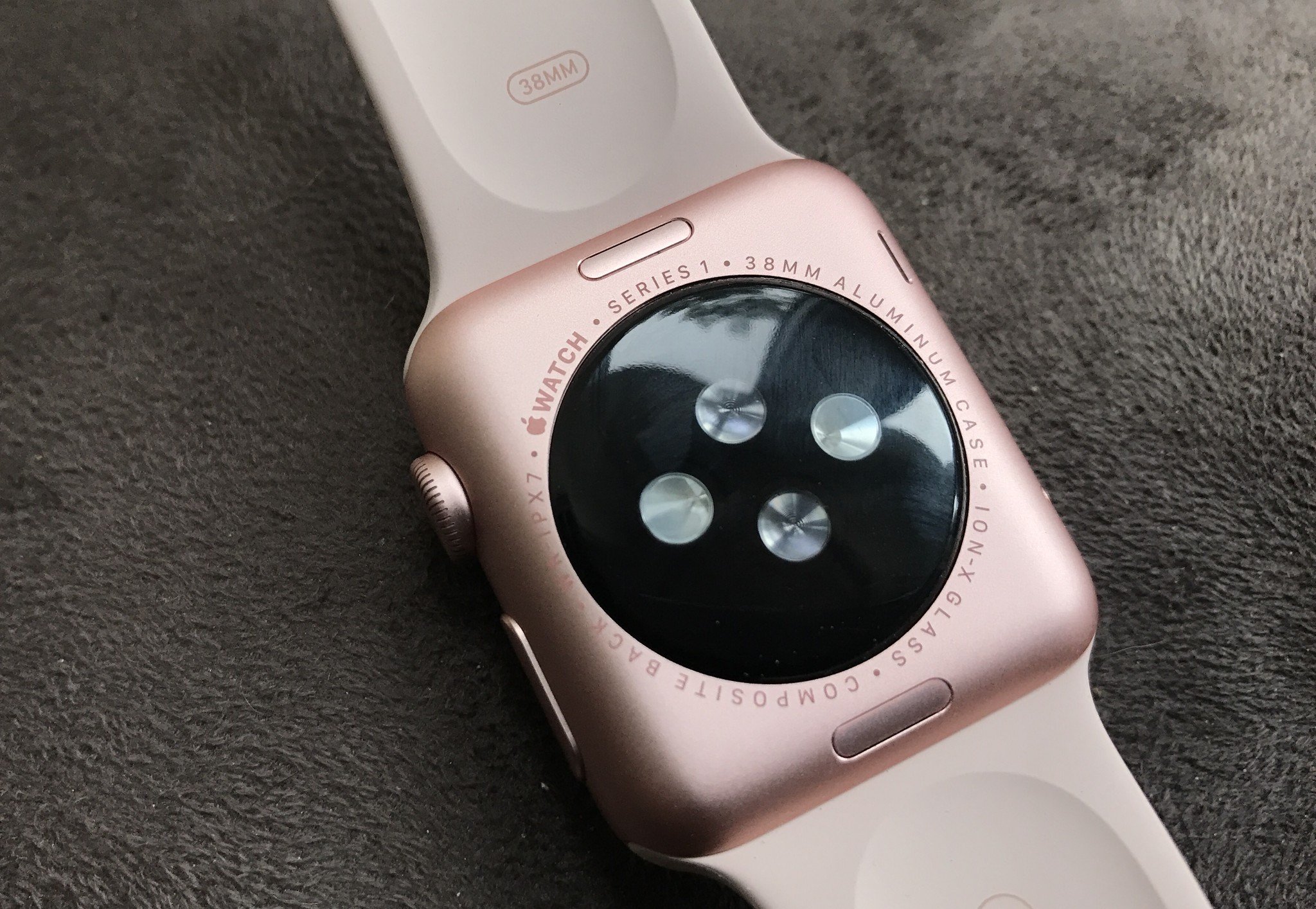 Save $70 on a Series 1 or Series 2 Apple Watch right now! | iMore