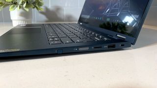 Lenovo ThinkBook 14s Yoga review - right ports