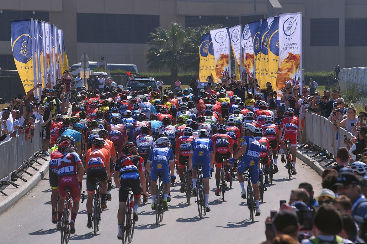 The peloton sets off