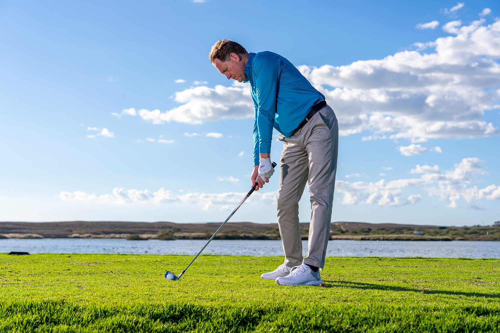 Keith Wood demonstrating the correct impact position to ensure a centred strike, with a particular focus on spine angle at impact