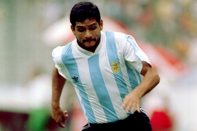 Ricardo Altamirano in action for Argentina in the 1993 Copa América.