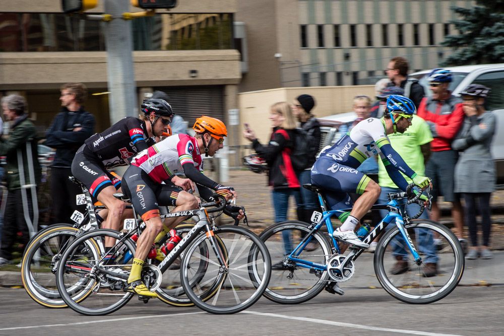 Ryan Anderson (Optum) stayed close to Michael Matthews (Orica-GreenEdge) heading into the finish