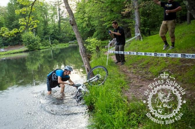 Enduro contender Derek Bissett struggles to stay on course