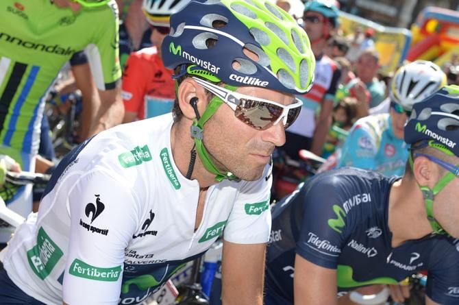 Alejandro Valverde (Movistar) in the white combination classification jersey.