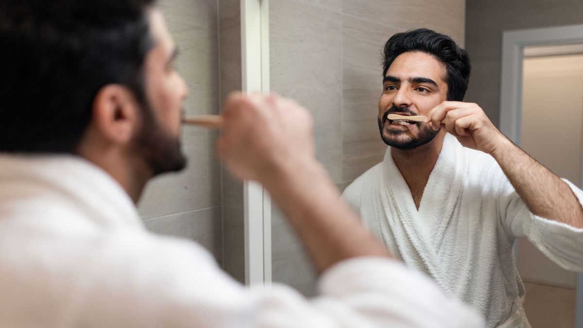 Sleep experts say brushing your teeth right before bed is a common