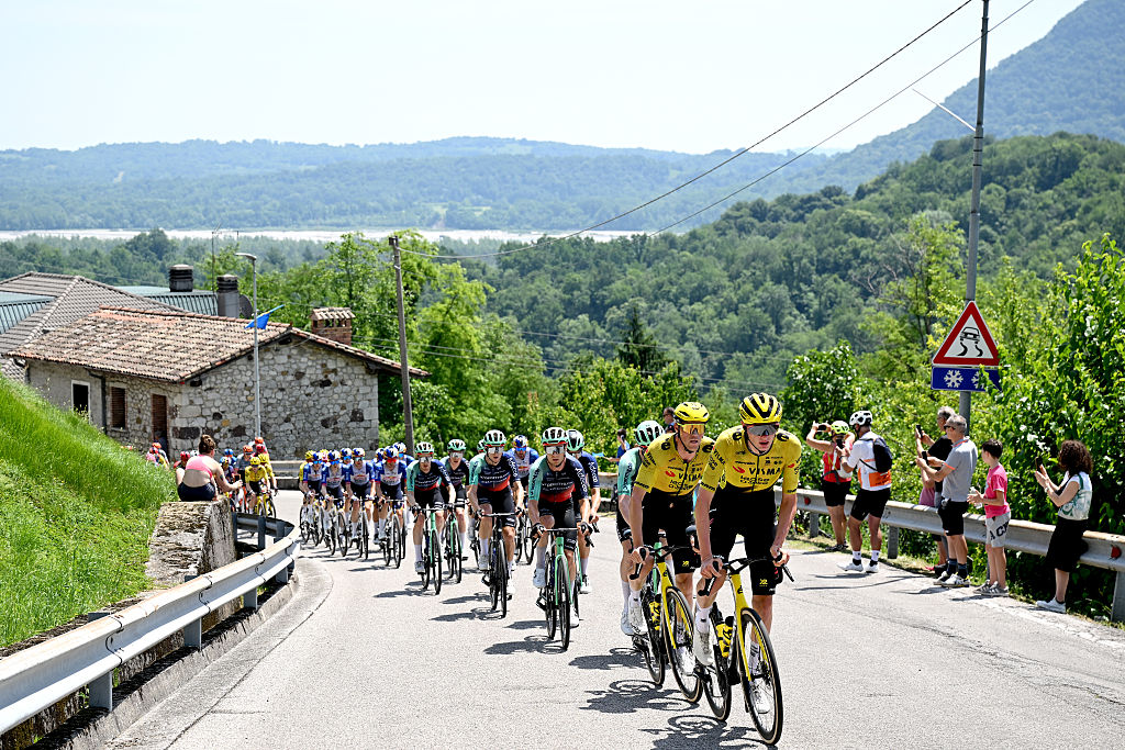 Giro d'Italia stage 20 LIVE: Seven-man break lead the race on the approach to first of the Piancavallo double-ascent