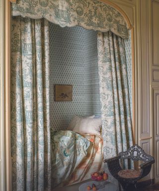 French decor with a nook bed in a bedroom