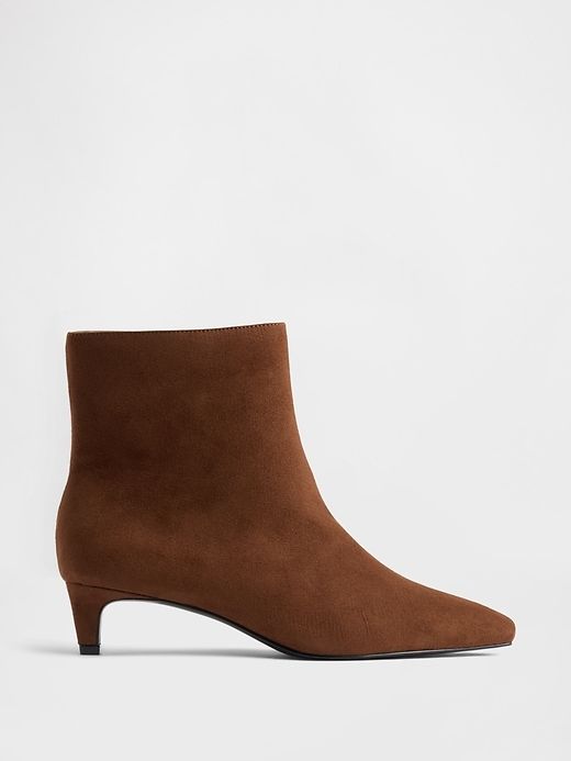 Kitten Heel Pointy Boots