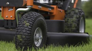 Lawn mower maintenance: tire pressure